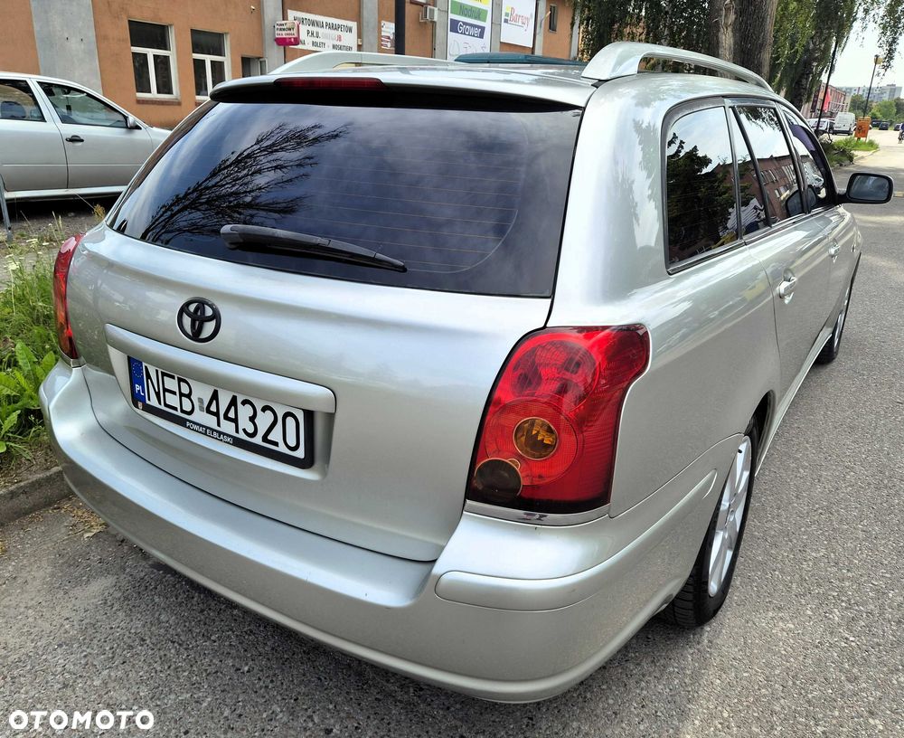 Toyota Avensis - 6