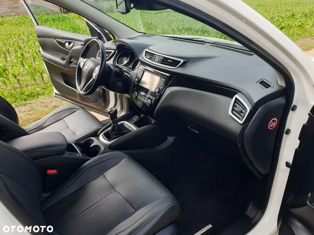 Nissan Qashqai 1.6 DIG-T Tekna+ - 16