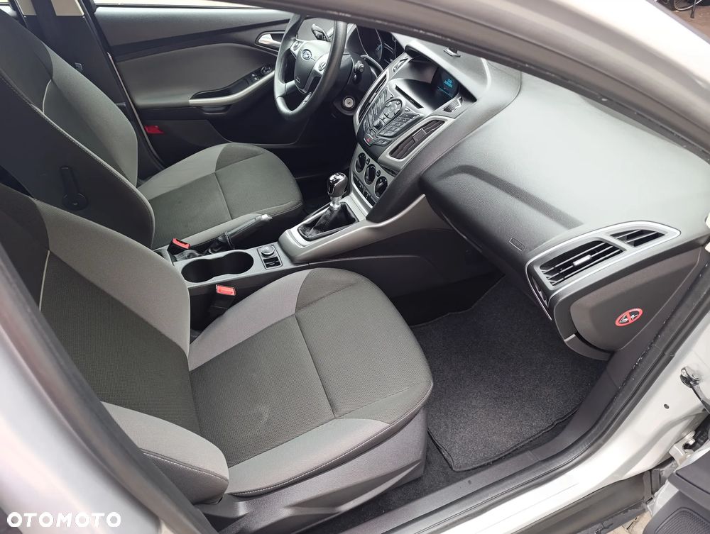 Ford Focus 1.6 TDCi DPF Titanium - 24