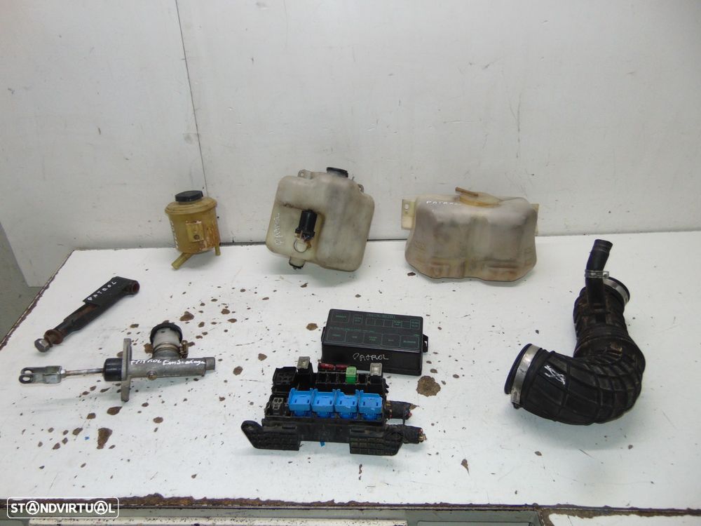 Nissan Patrol 260 bomba embraiagem/Depósitos - 1