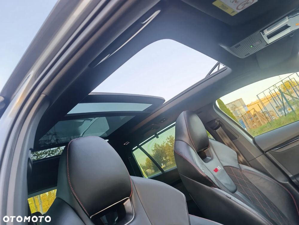 Skoda Octavia 2.0 TDI DSG 4x4 RS - 25