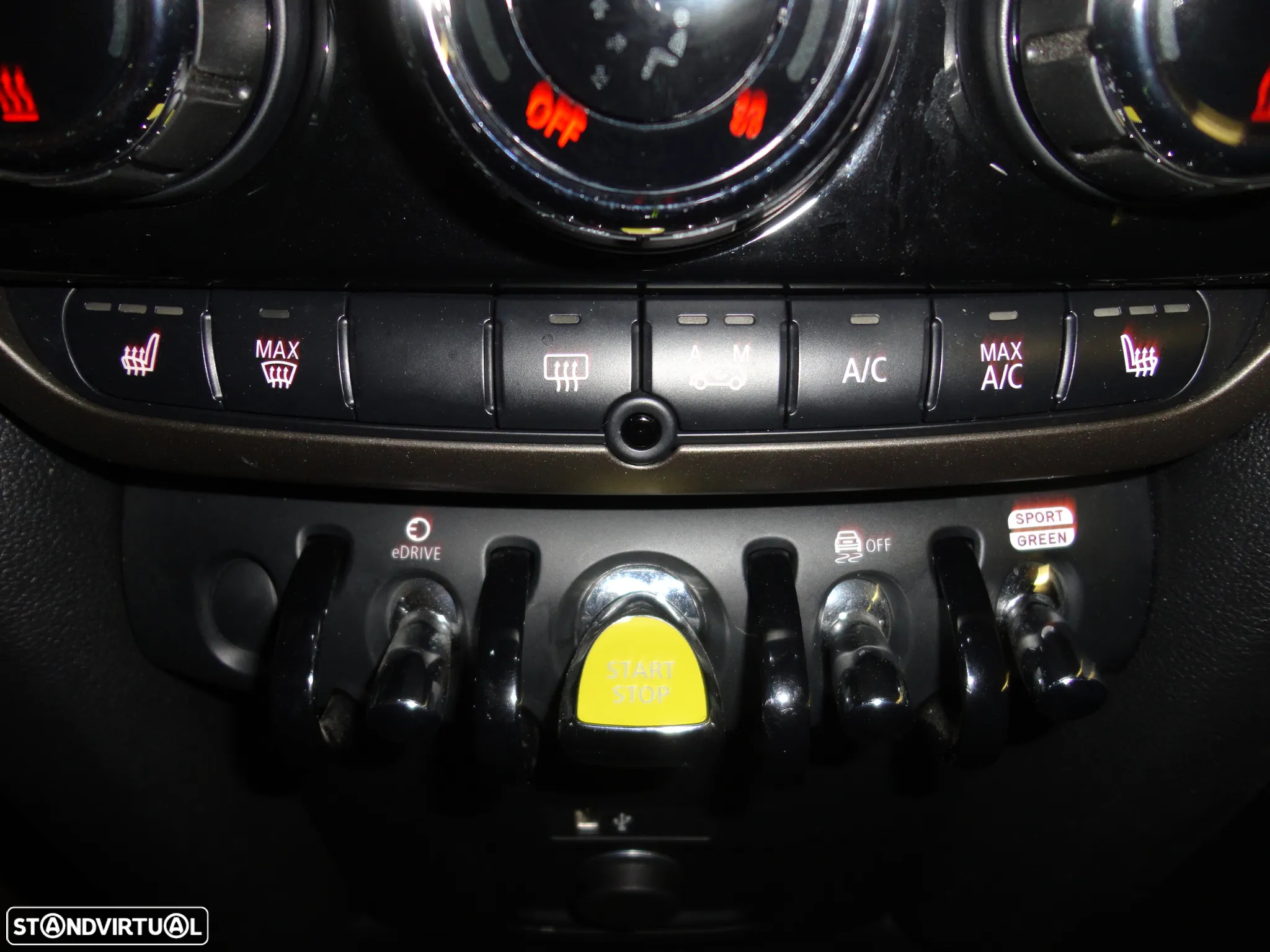 MINI Countryman Cooper SE ALL4 Auto - 22