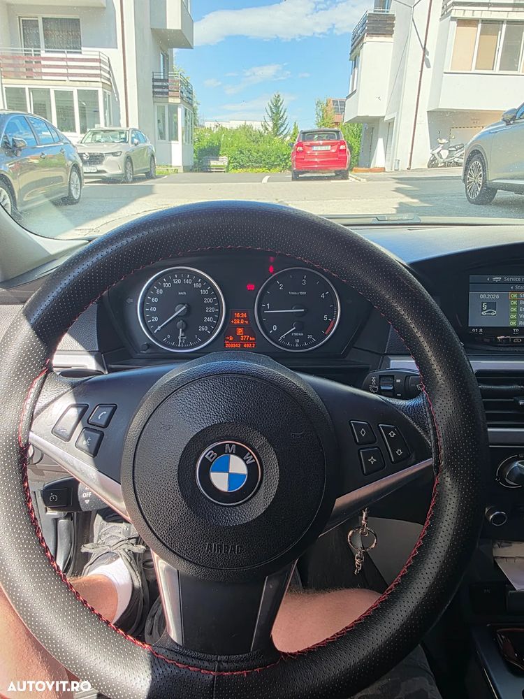 BMW Seria 5 520d Aut. - 8