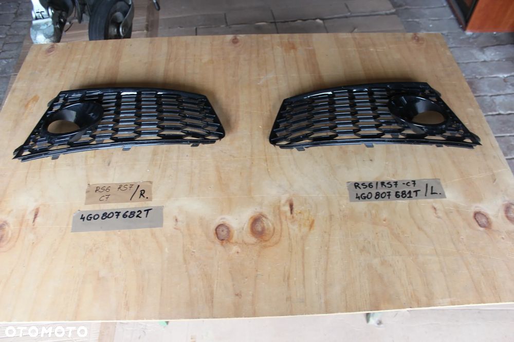 KRATKA ZDERZAKA PRAWA AUDI RS6 RS7 C7 LIFT 4G0807682T 2015 - 1