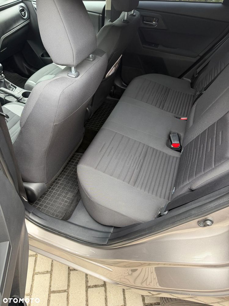Toyota Auris - 7
