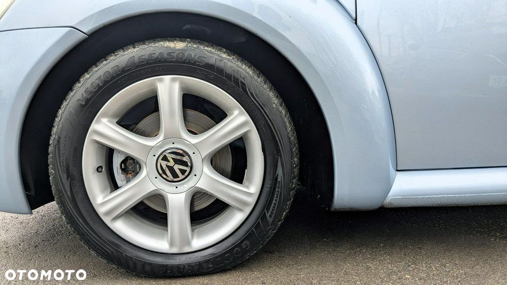 Volkswagen New Beetle - 33