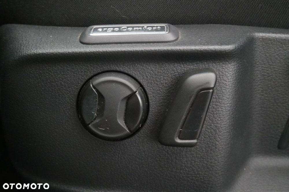 Volkswagen Passat 1.5 TSI EVO Business DSG - 24