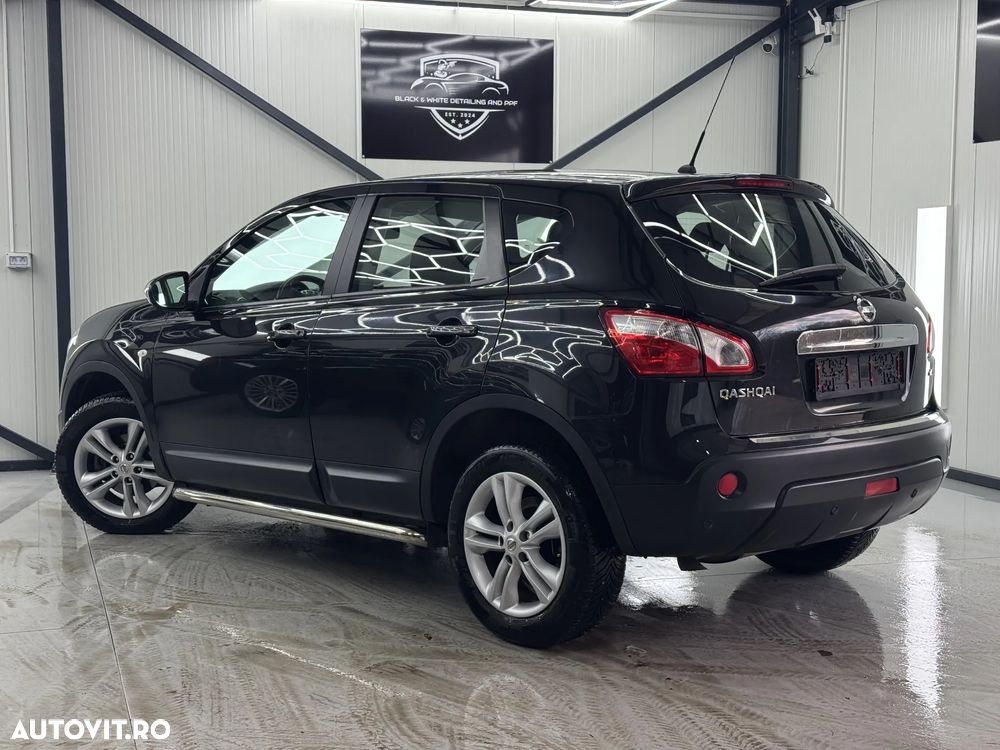 Nissan Qashqai 2.0 DCI 4 x 4 DPF Aut acenta - 5