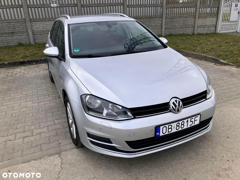 Volkswagen Golf 2.0 TDI BlueMotion Technology Lounge - 4