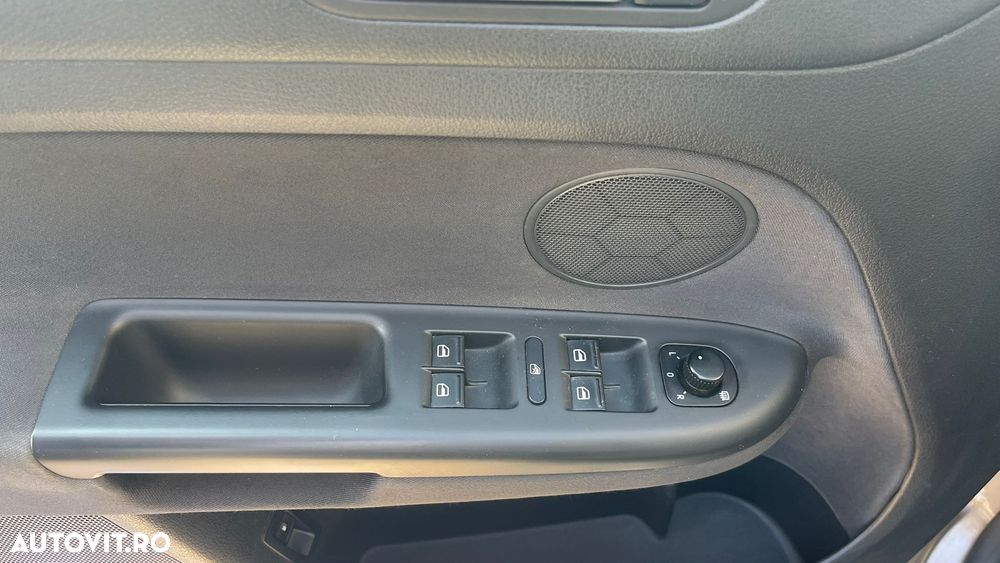 Volkswagen Golf Plus - 12