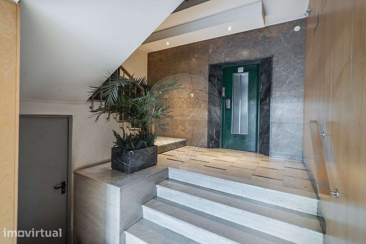 Apartamento T4 para venda - Grande imagem: 2/29
