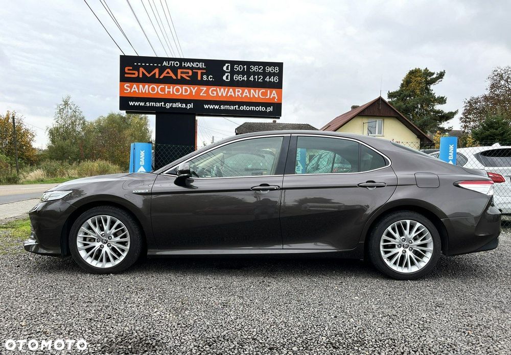 Toyota Camry 2.5 Hybrid Executive CVT - 21