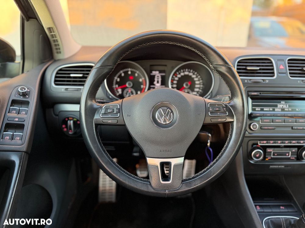 Volkswagen Golf 1.2 TSI BlueMotion Technology Style - 25