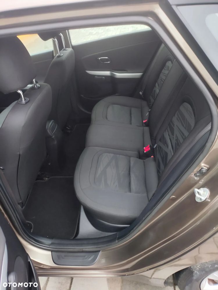 Kia Ceed 1.4 CVVT Dream Team Edition - 12