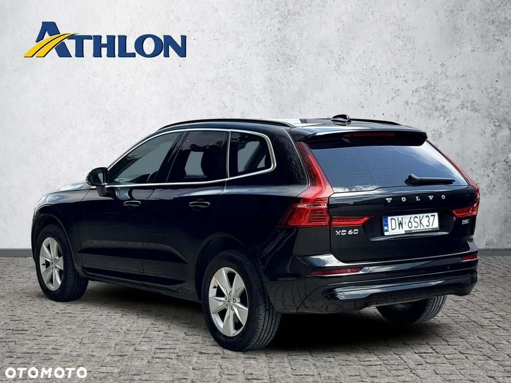 Volvo XC 60 B5 B AWD Momentum Pro - 3