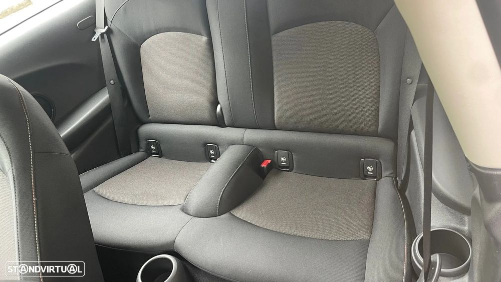 MINI 3 Portas One Aut. - 9