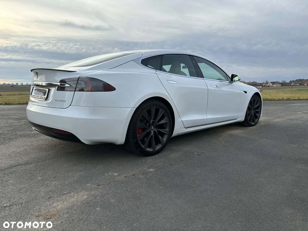 Tesla Model S Performance - 2