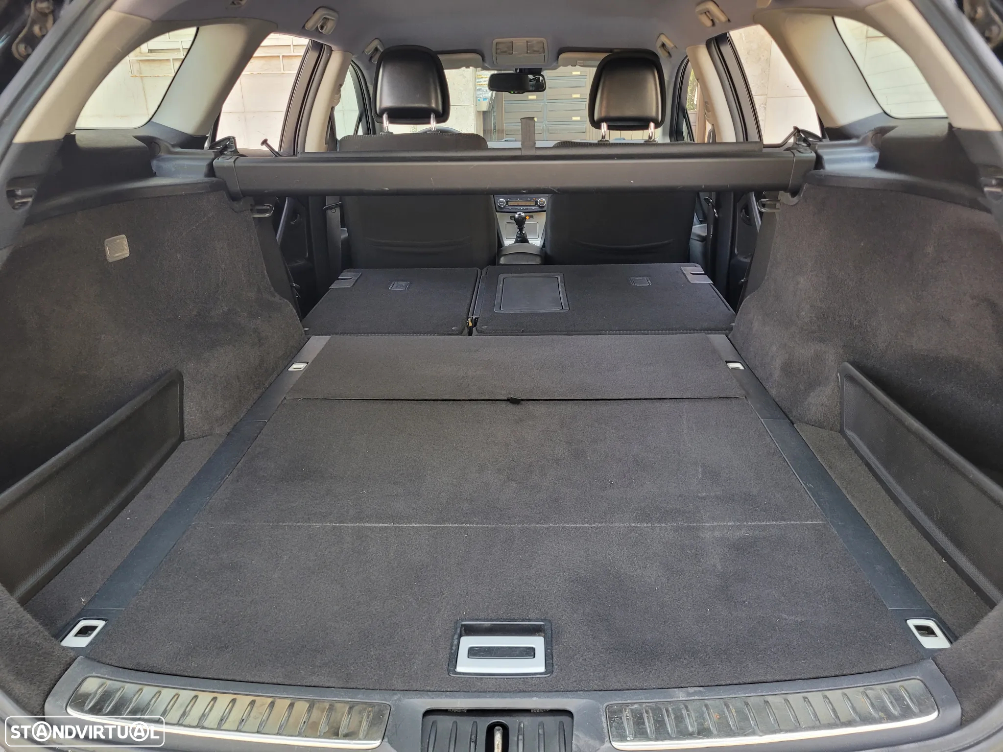 Toyota Avensis SW 2.0 D-4D - 14