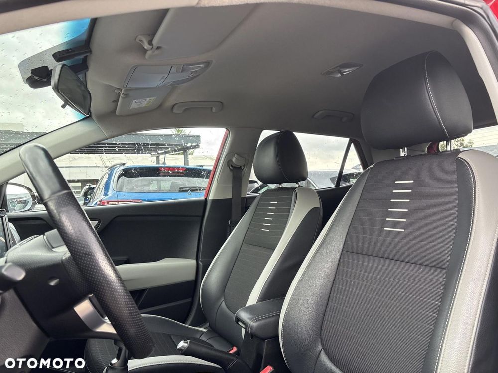 Kia Stonic 1.4 L - 11
