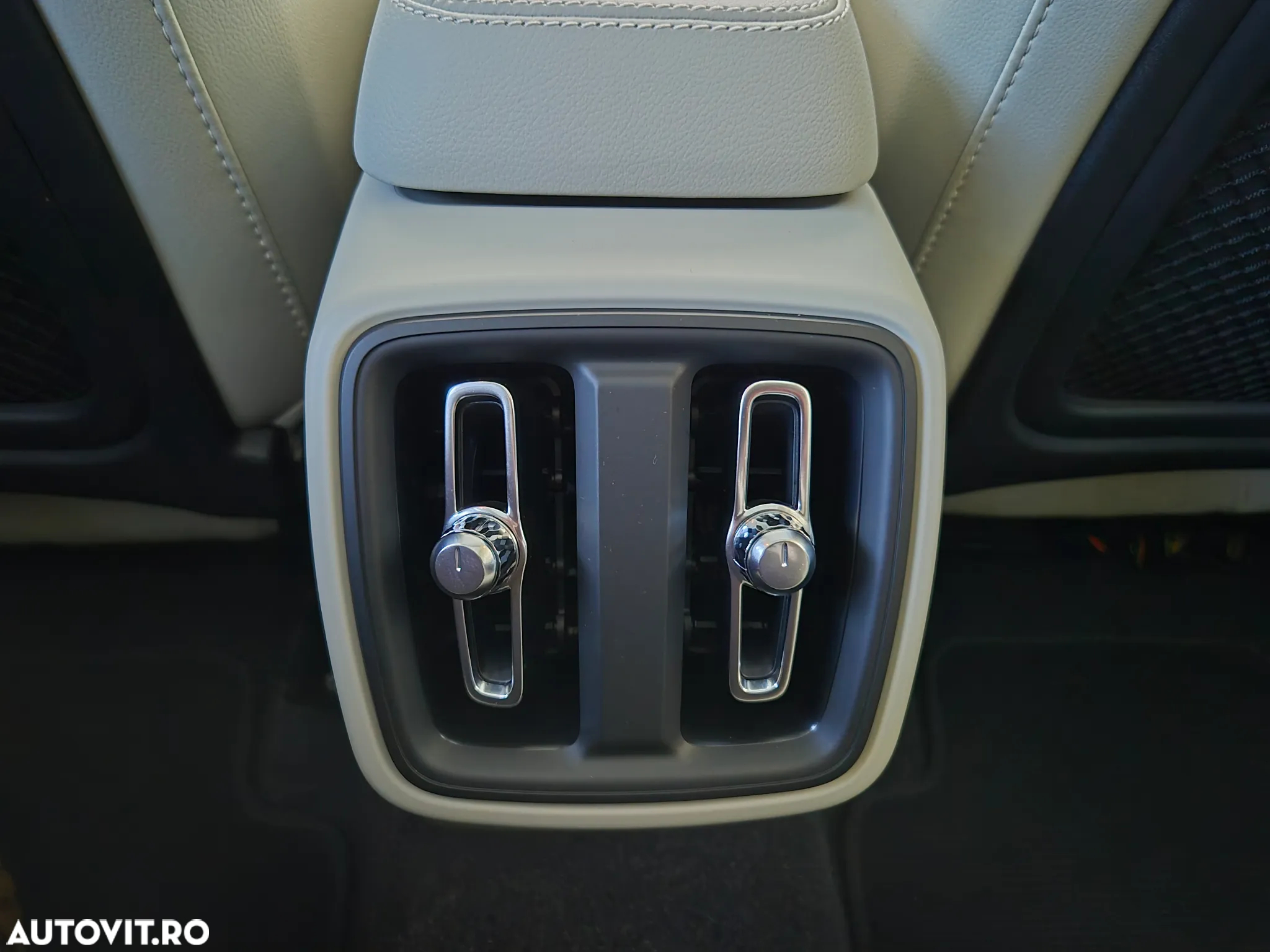 Volvo XC 40 - 19