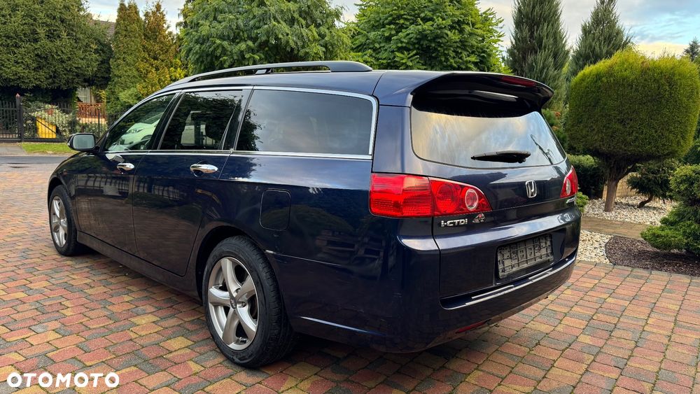 Honda Accord 2.2d Executive Nav - 9