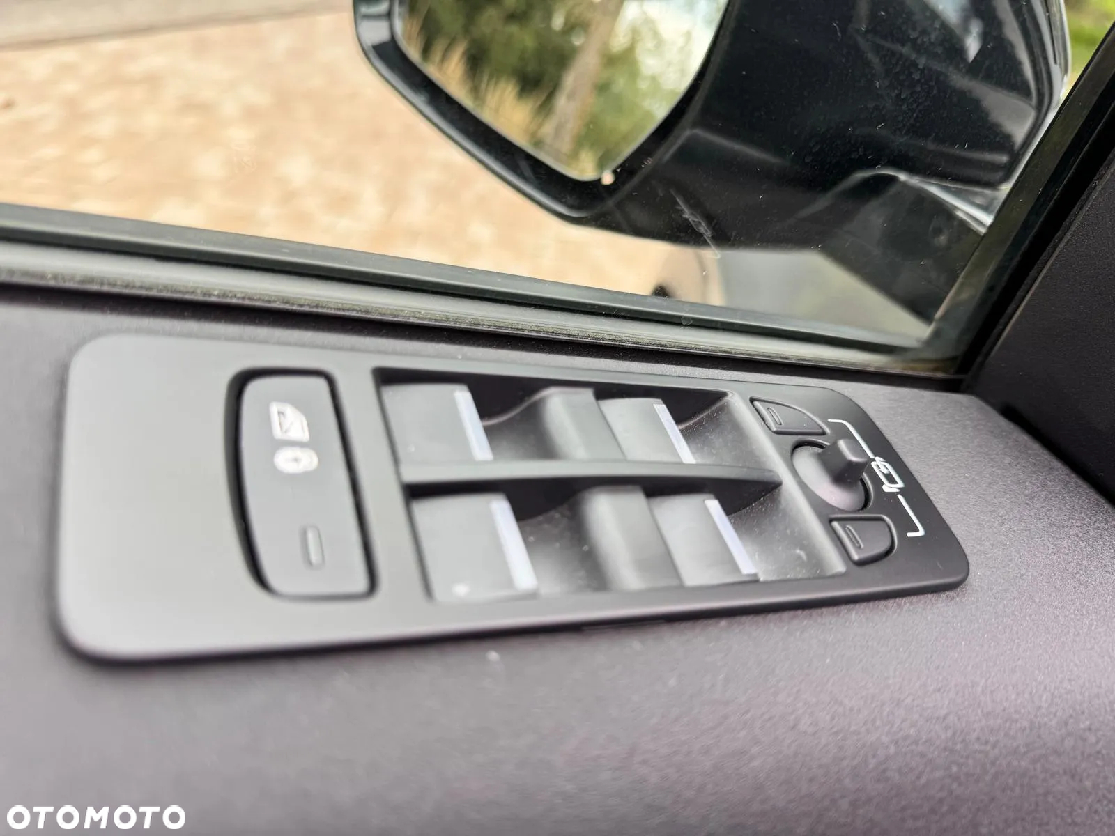 Land Rover Discovery Sport - 25