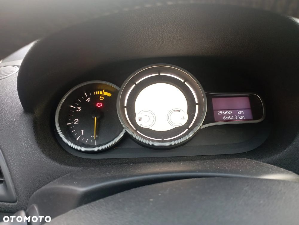 Renault Megane 1.5 dCi Authentique - 9