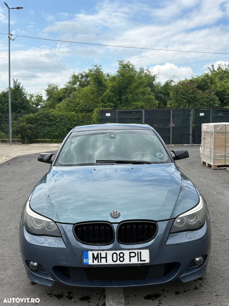 BMW Seria 5 520d Touring - 2