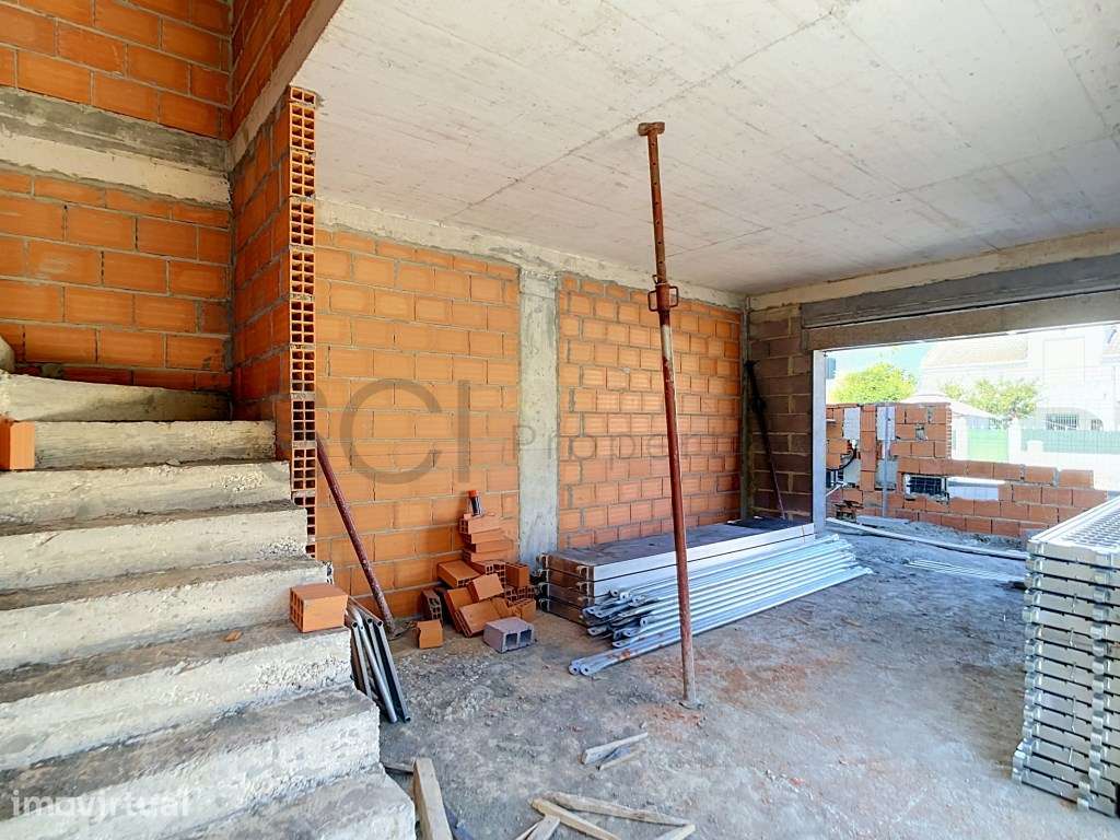MORADIA T3 COM GARAGEM na QUINTA DO CONDE - Grande imagem: 5/35