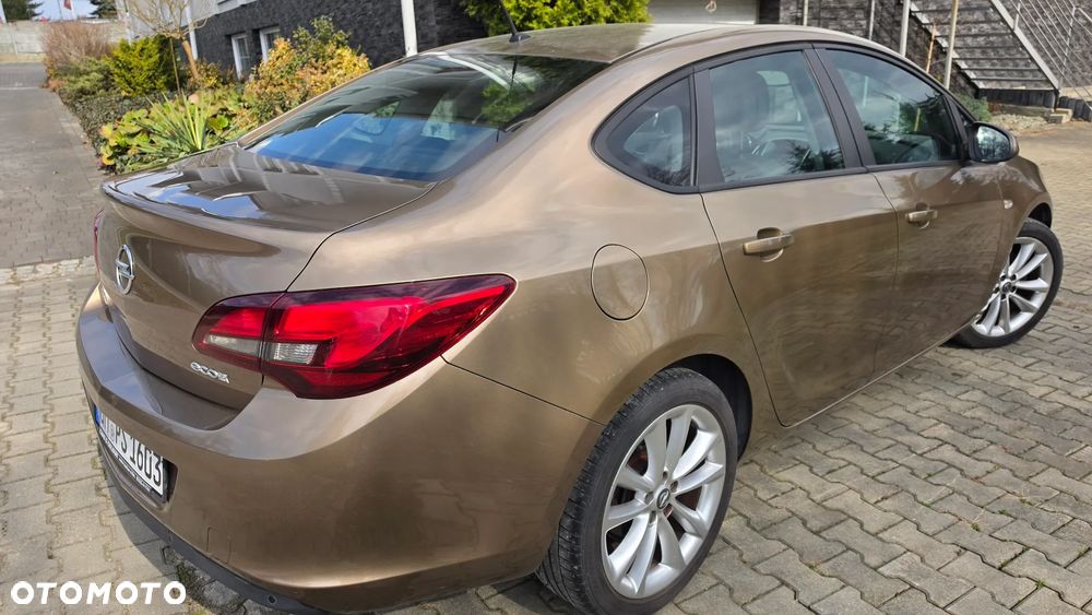 Opel Astra - 3