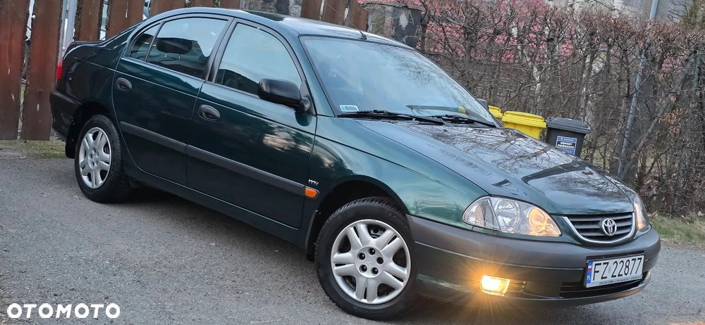 Toyota Avensis 1.6 VVT-i Terra Plus - 3