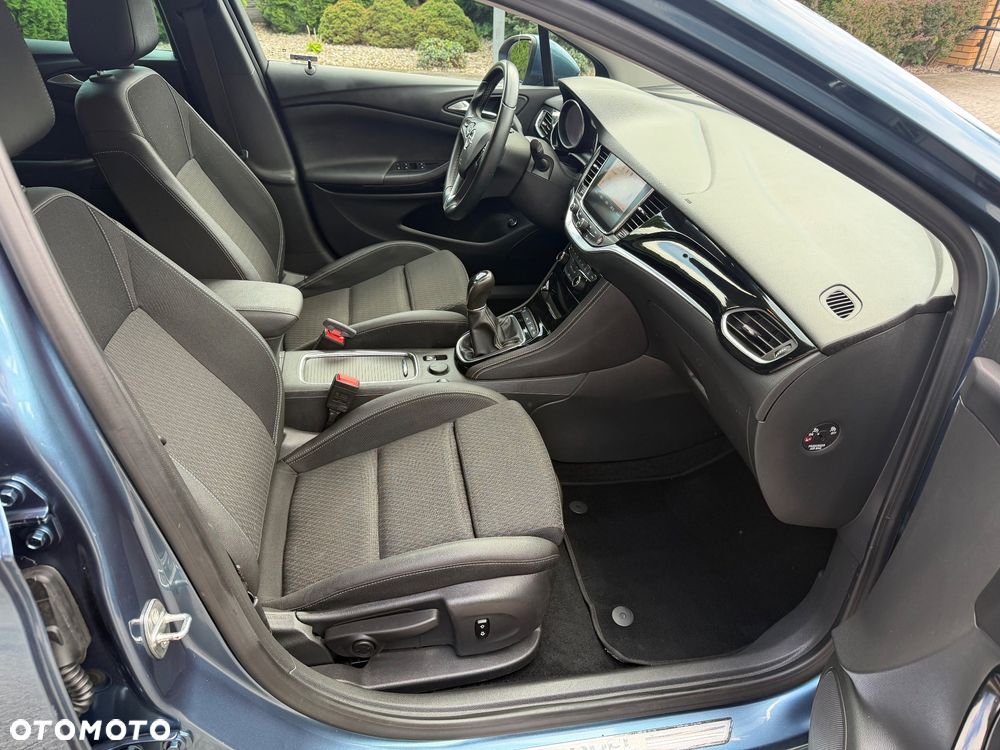 Opel Astra 1.4 Turbo Innovation - 24