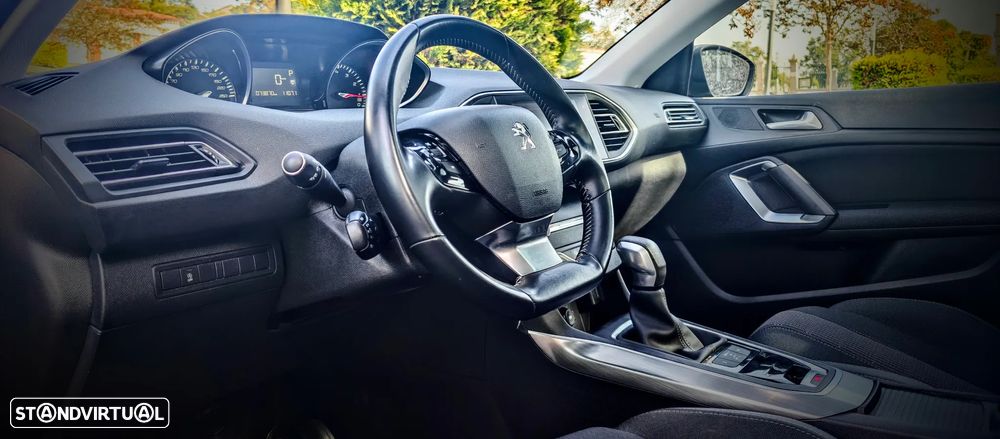 Peugeot 308 1.2 PureTech Allure Full LED EAT8 - 10