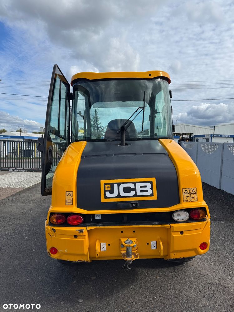 JCB 406 T4 - 8