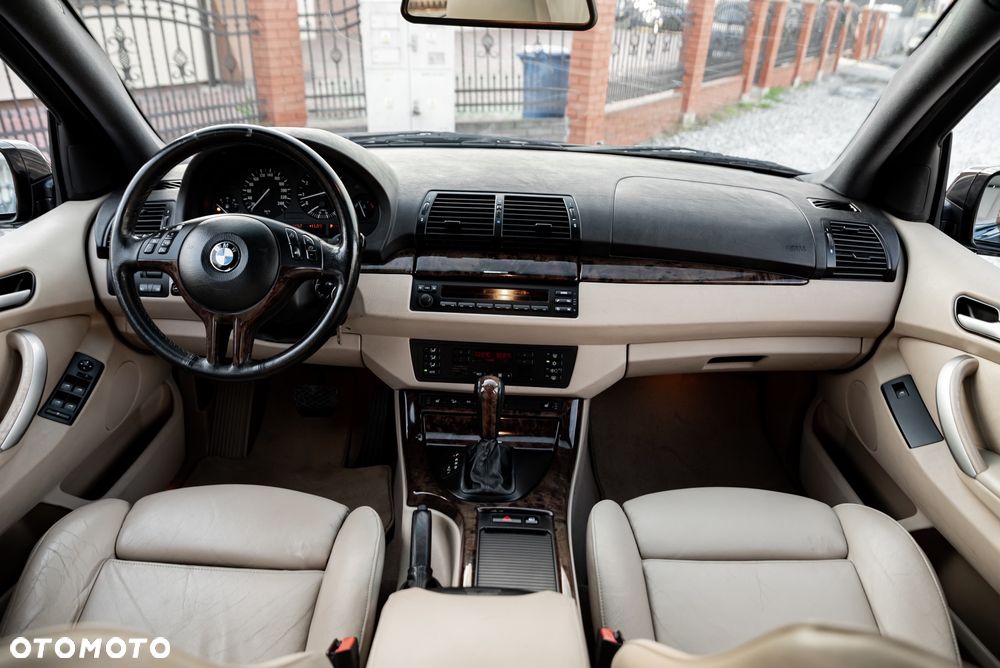 BMW X5 3.0 i - 26