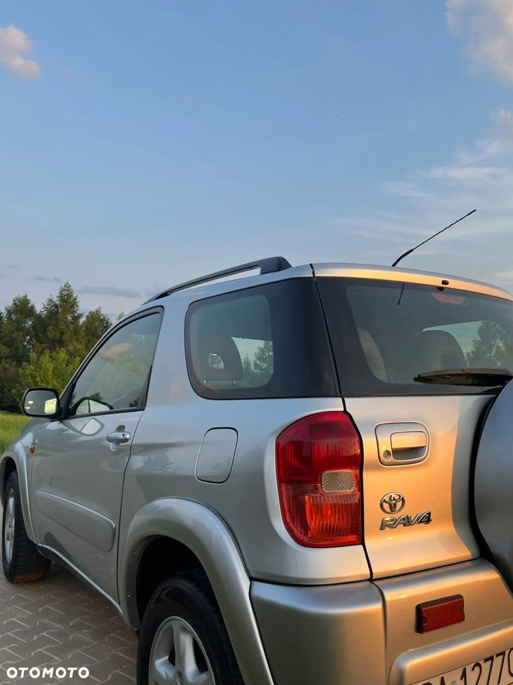 Toyota RAV4 - 9