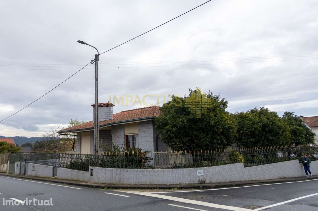 Moradia térrea T3 em S. Mamede do Coronado - Grande imagem: 3/23