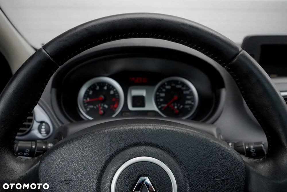 Renault Clio 1.2 16V TCE Night&Day - 16