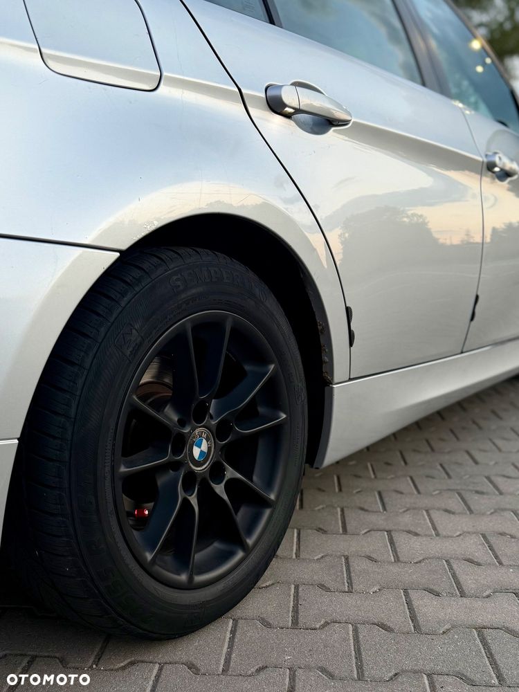 BMW Seria 3 320i - 9