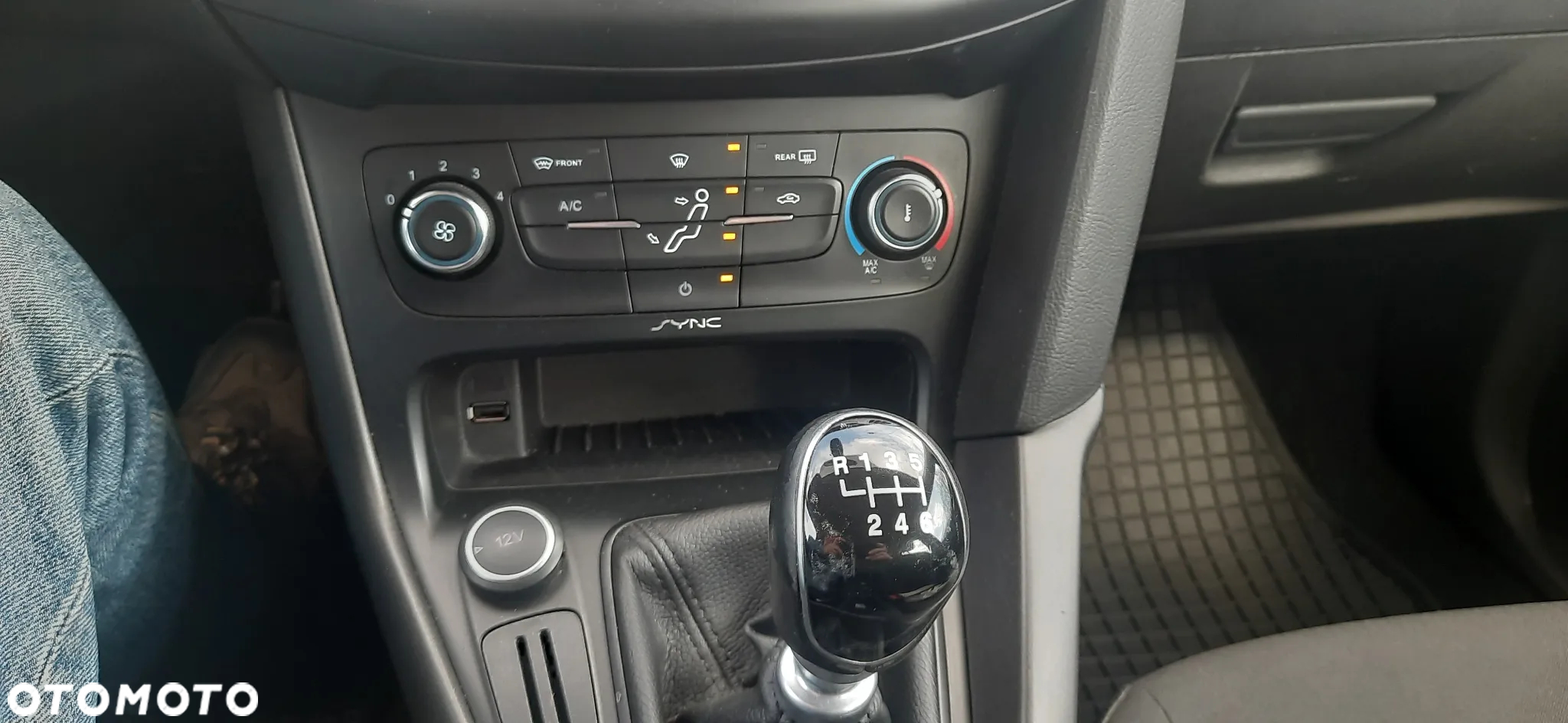 Ford Focus 1.5 TDCi Trend - 6