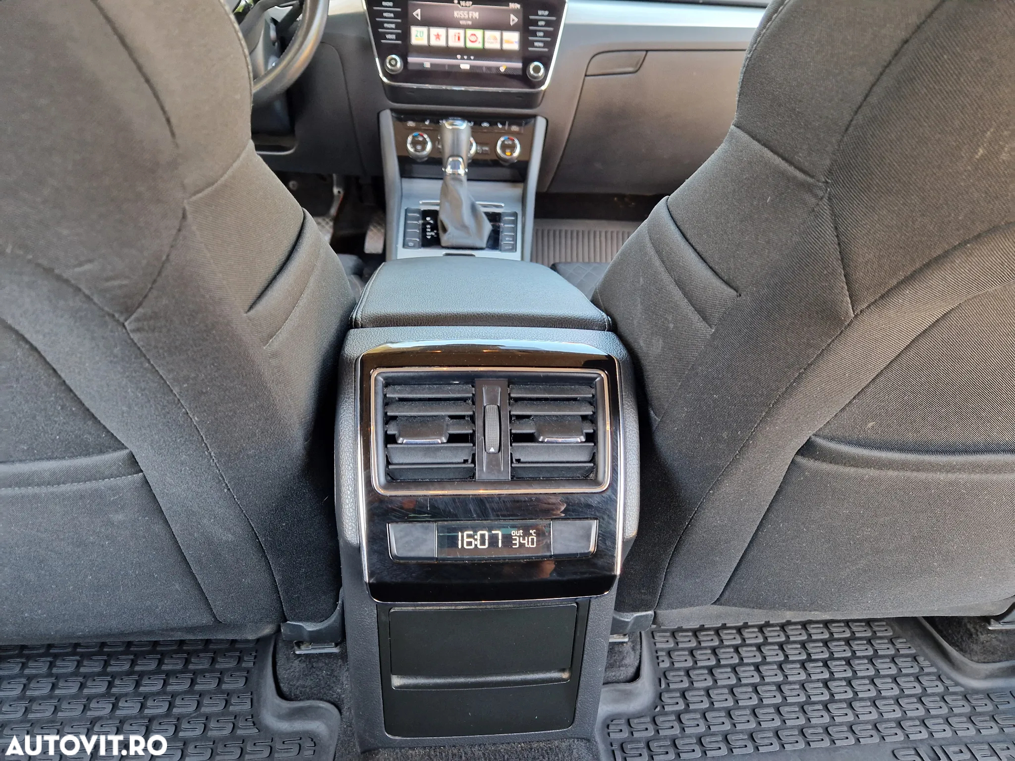 Skoda Superb 2.0 TDI DSG Ambition - 15
