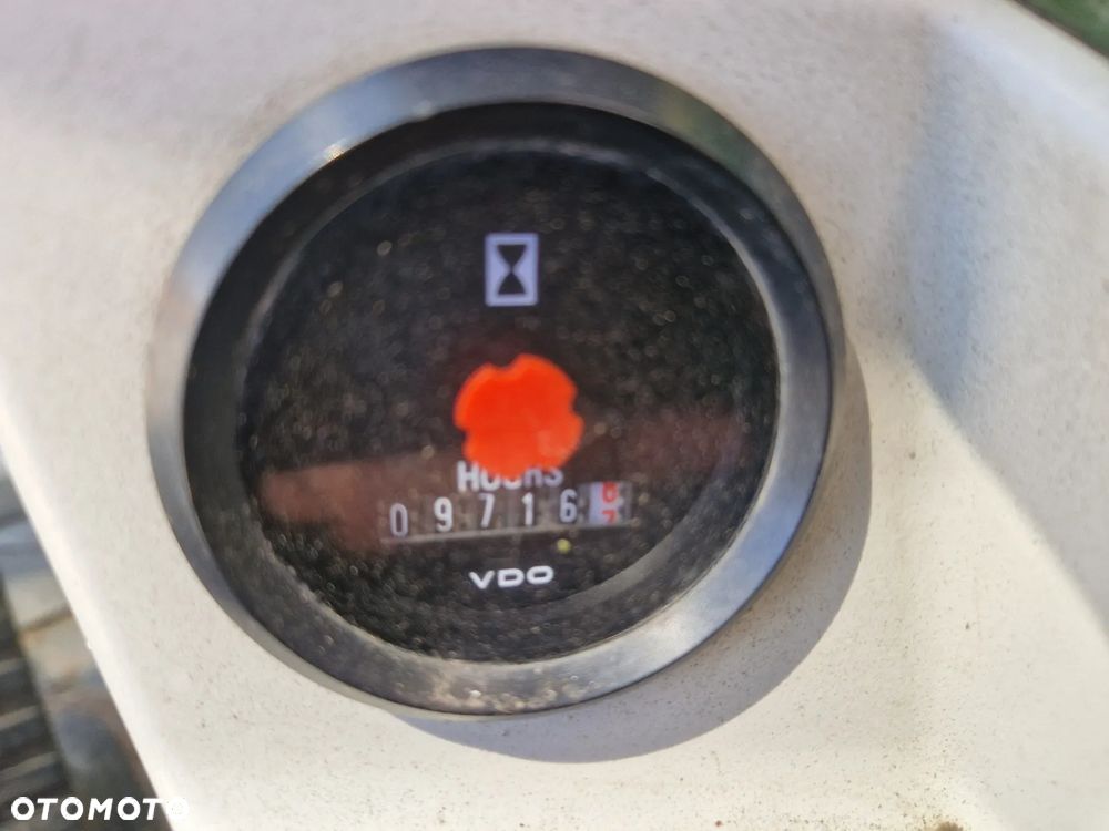 Sennebogen 821E jak FUCHS CAT M500 - 11