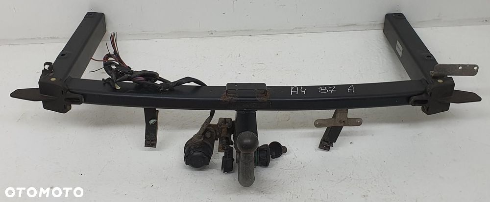 HAK HOLOWNICZY BELKA KULA AUDI A4 B7 KOMBI 8E0800491D - 1