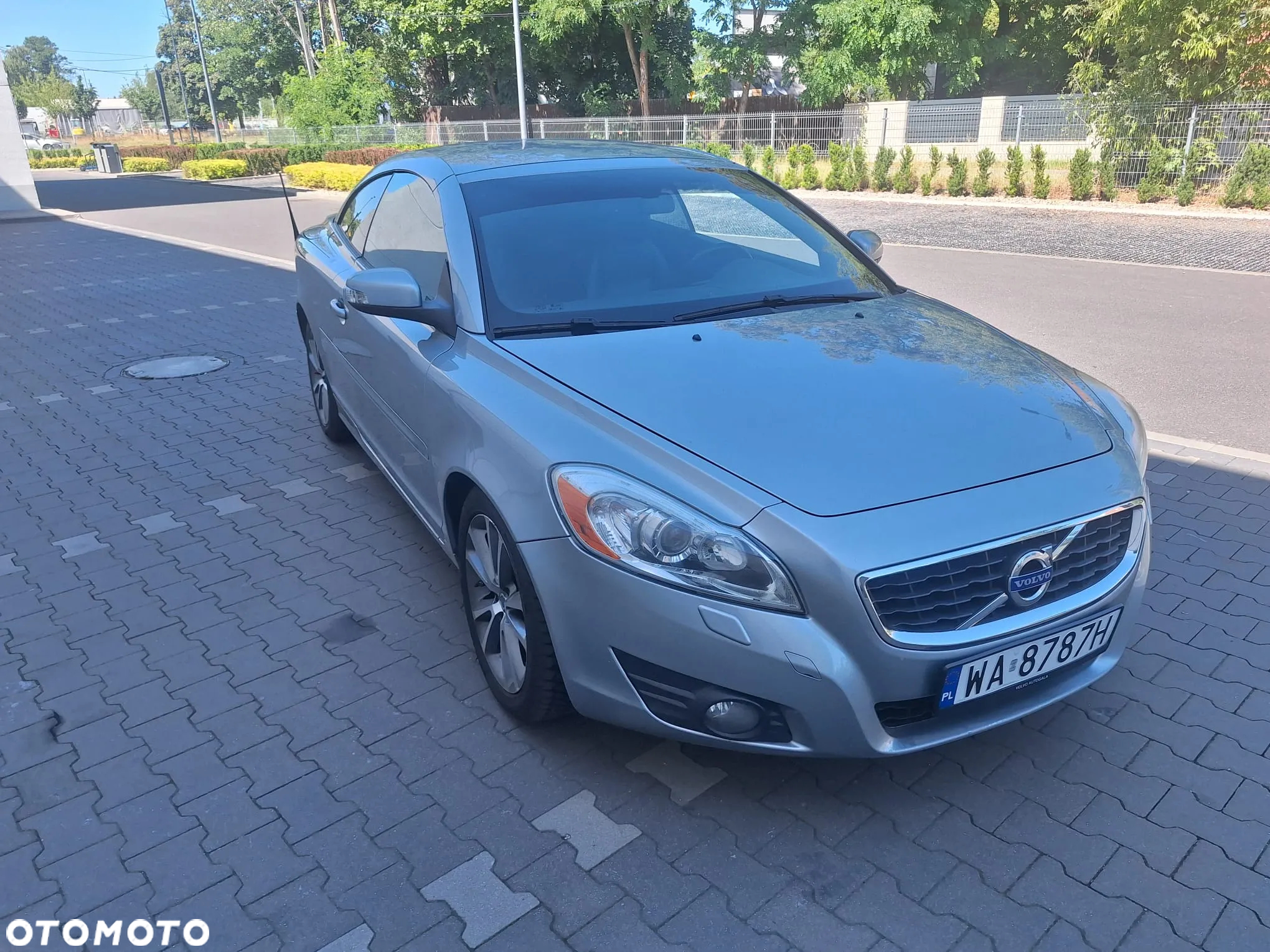 Volvo C70 T5 Momentum - 12