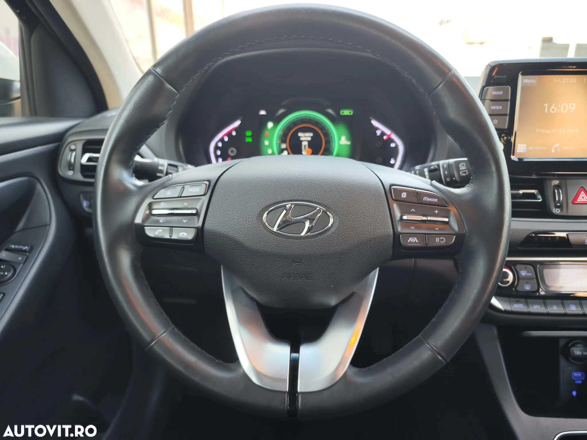 Hyundai i30 - 25