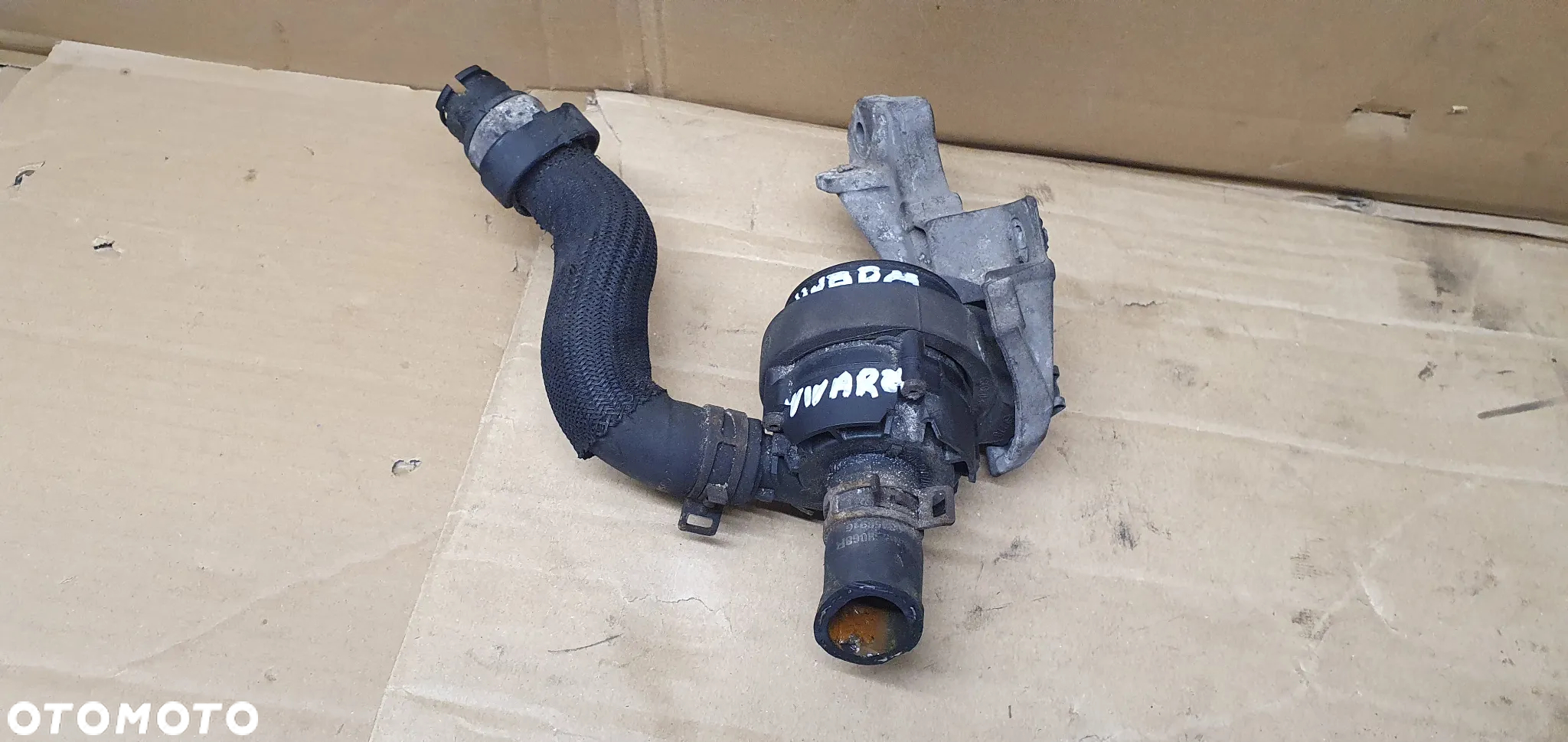 Dodatkowa pompka obiegu wody Opel Vivaro B Trafic III 925164GA0A 0392023219 - 3