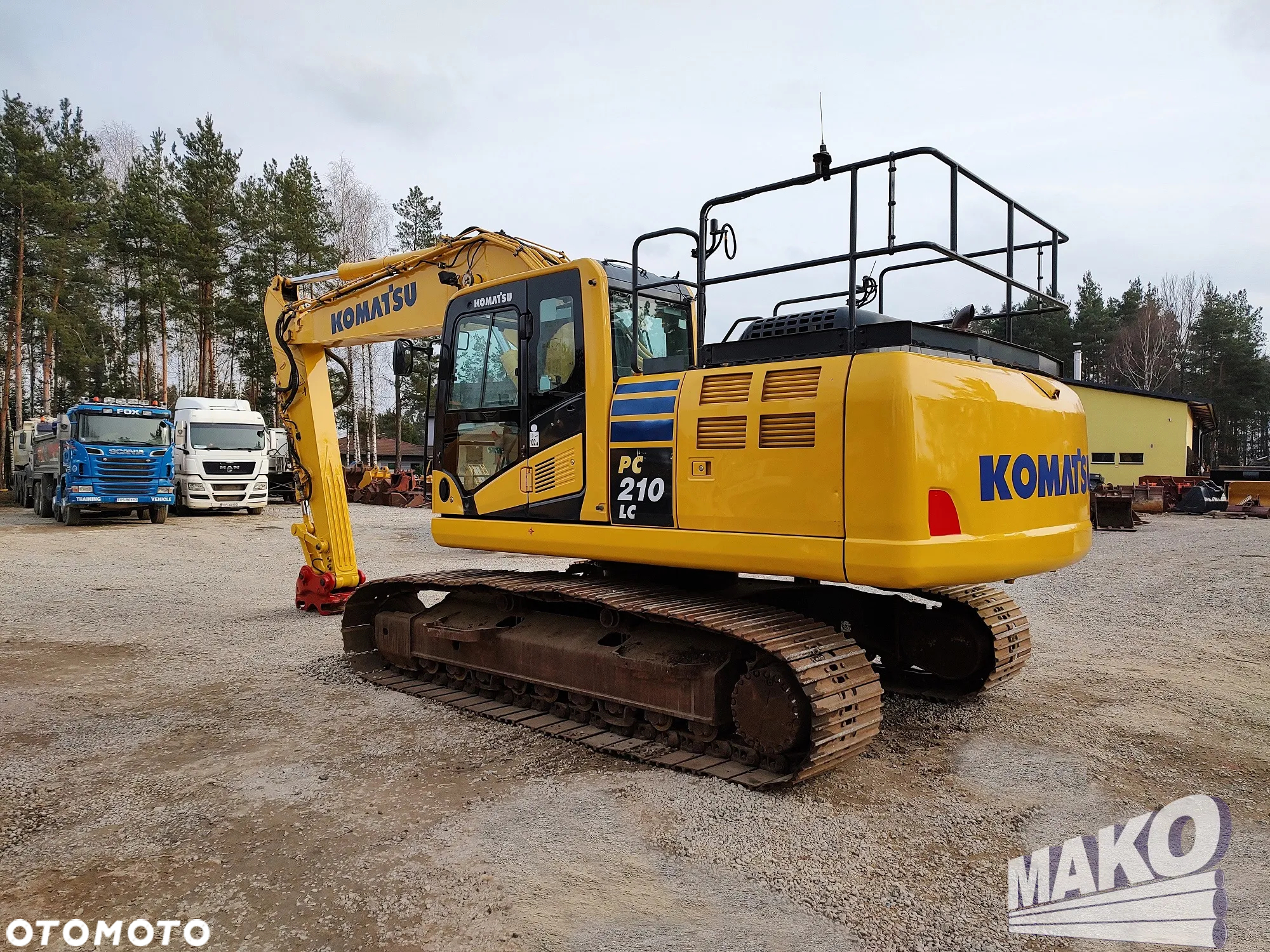 Komatsu PC210 LC-10 - 4