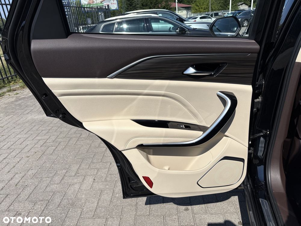 Bestune T77 1.5T Elegance DCT - 11