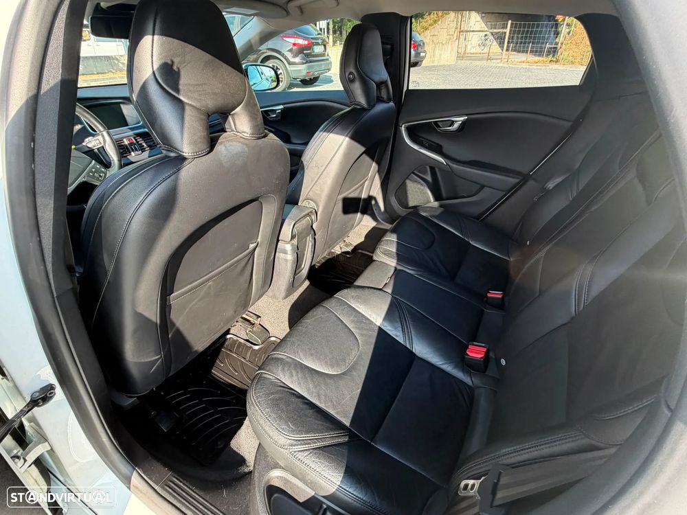Volvo V40 D2 - 12