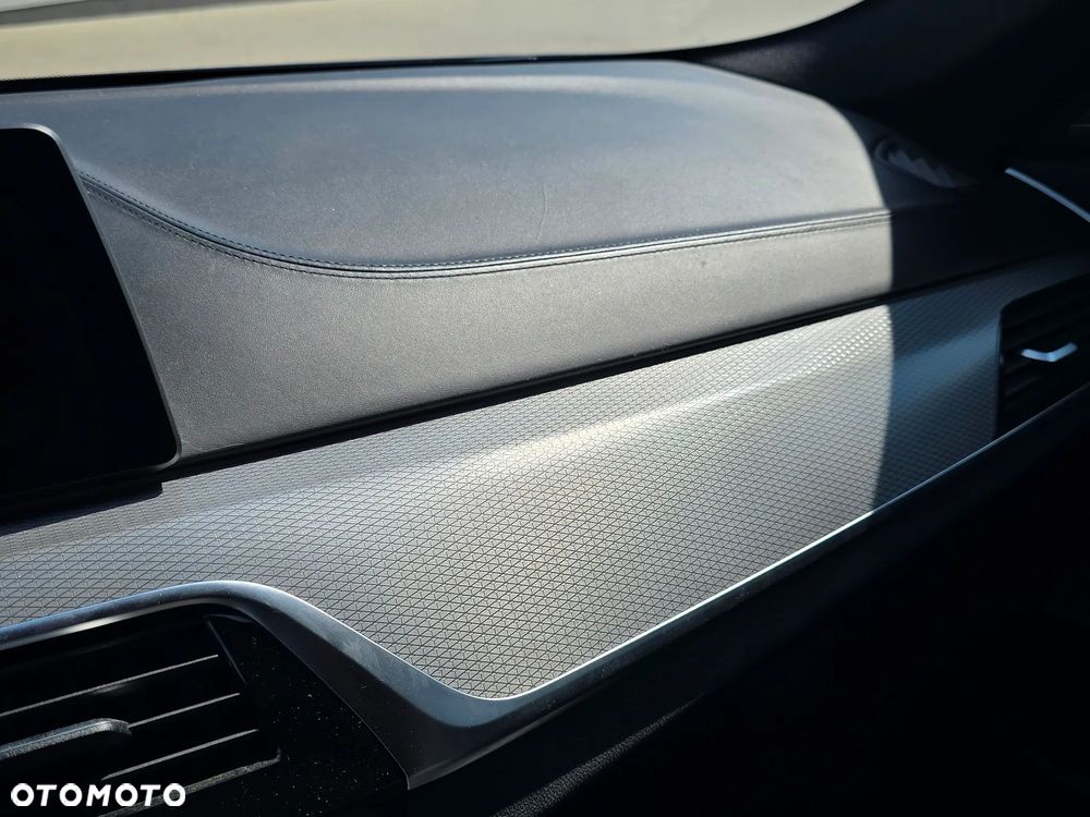 BMW Seria 5 520d M Sport sport - 12